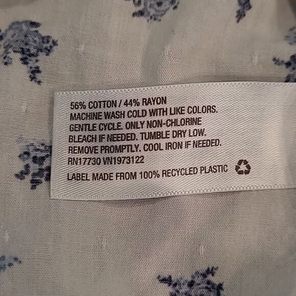 Universal thread sz M button front shirt - Picture 9 of 10